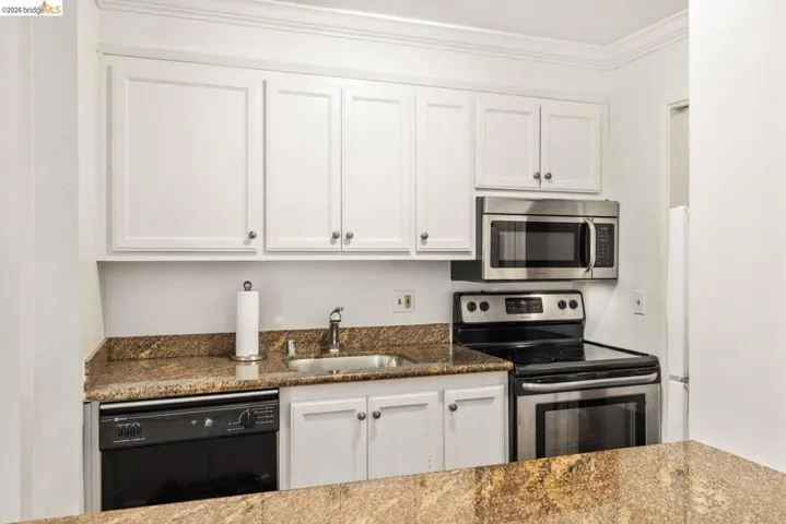 551 Jean St 309, Oakland, California 94610
