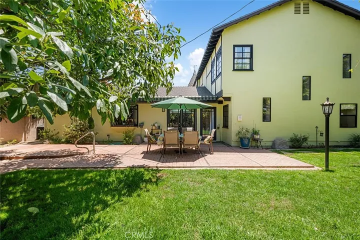 11261 Kensington, Rossmoor, California 90720