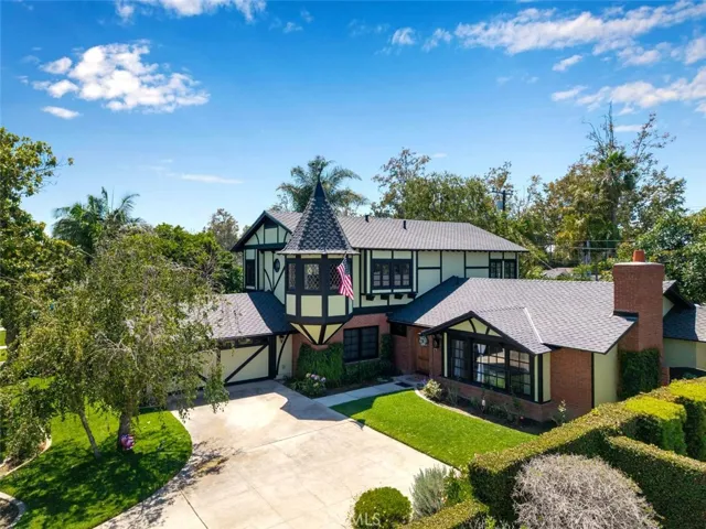 11261 Kensington, Rossmoor, California 90720