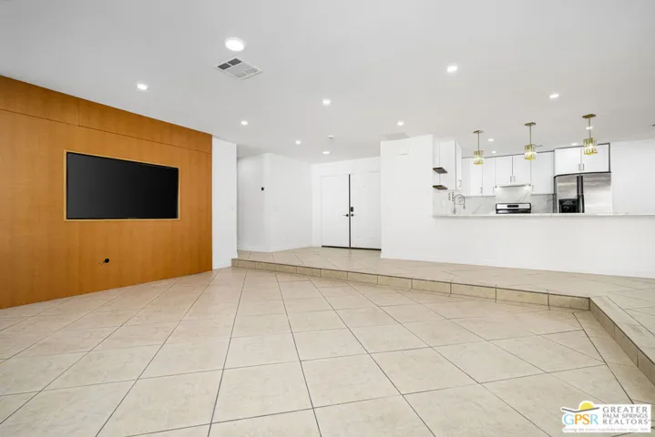 2750 E Vincentia Road, Palm Springs, California 92262