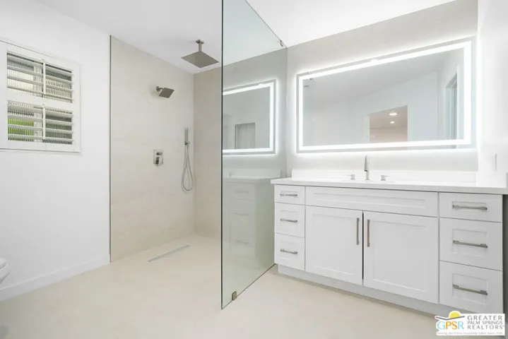 2750 E Vincentia Road, Palm Springs, California 92262