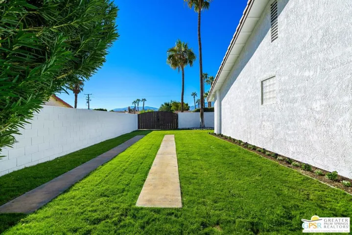 2750 E Vincentia Road, Palm Springs, California 92262