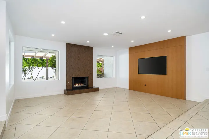 2750 E Vincentia Road, Palm Springs, California 92262