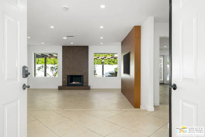 2750 E Vincentia Road, Palm Springs, California 92262