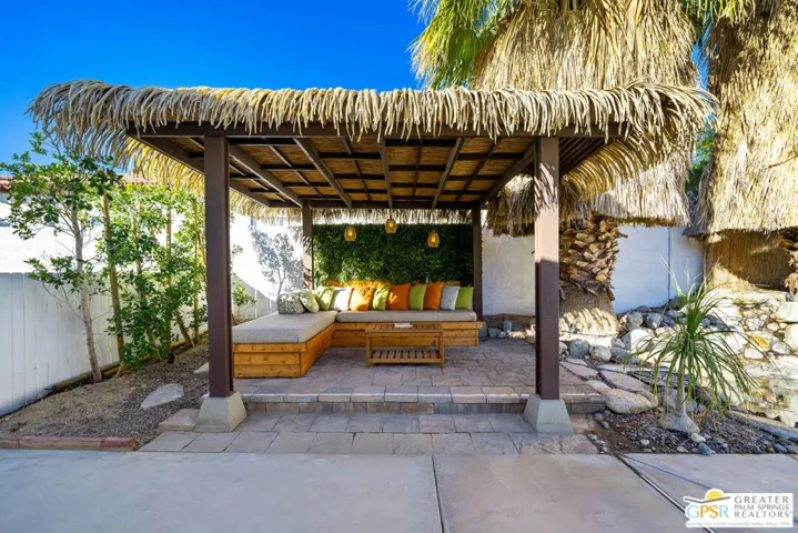 2750 E Vincentia Road, Palm Springs, California 92262