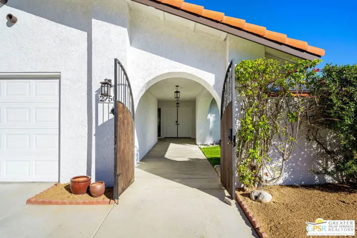 2750 E Vincentia Road, Palm Springs, California 92262