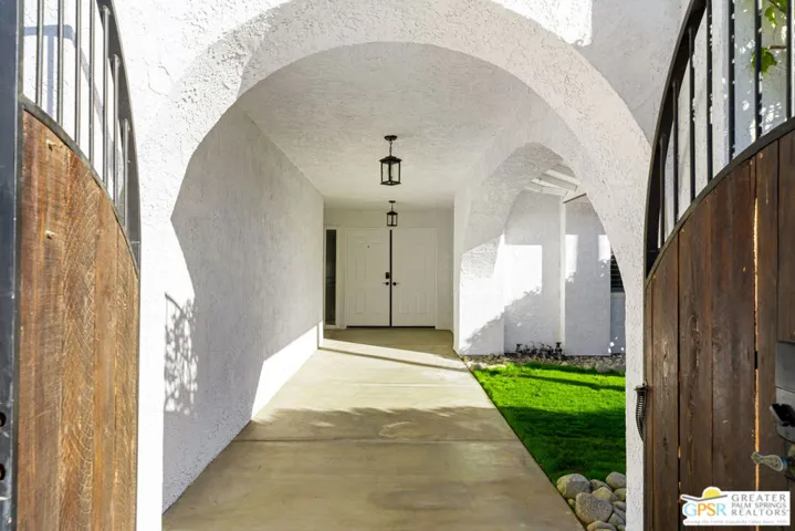 2750 E Vincentia Road, Palm Springs, California 92262