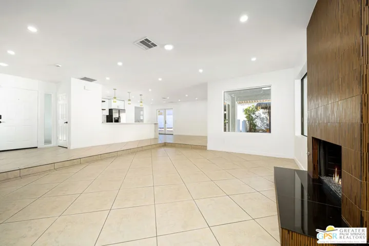2750 E Vincentia Road, Palm Springs, California 92262