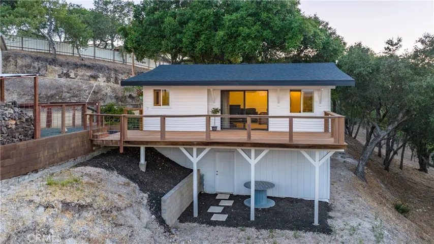 840 Madrone, Paso Robles, California 93446