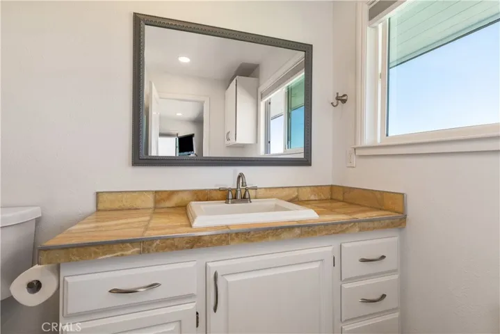 840 Madrone, Paso Robles, California 93446