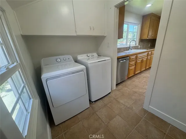7245 Wish Avenue, Lake Balboa, California 91406