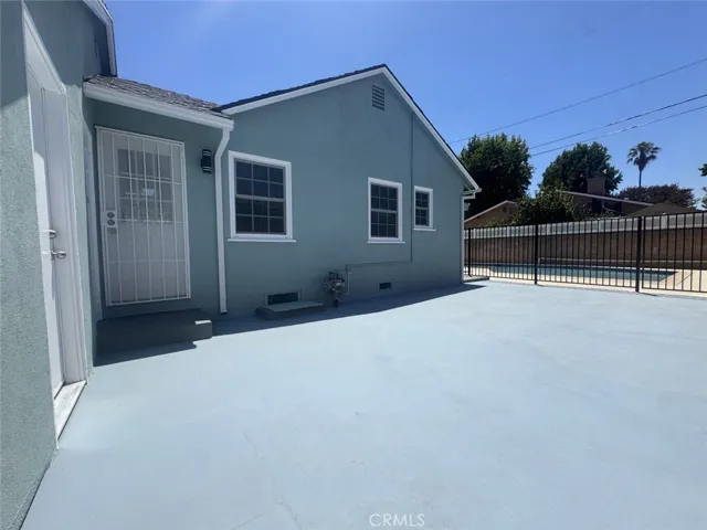 7245 Wish Avenue, Lake Balboa, California 91406