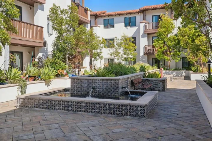 657 Walnut Street 423, San Carlos, California 94070