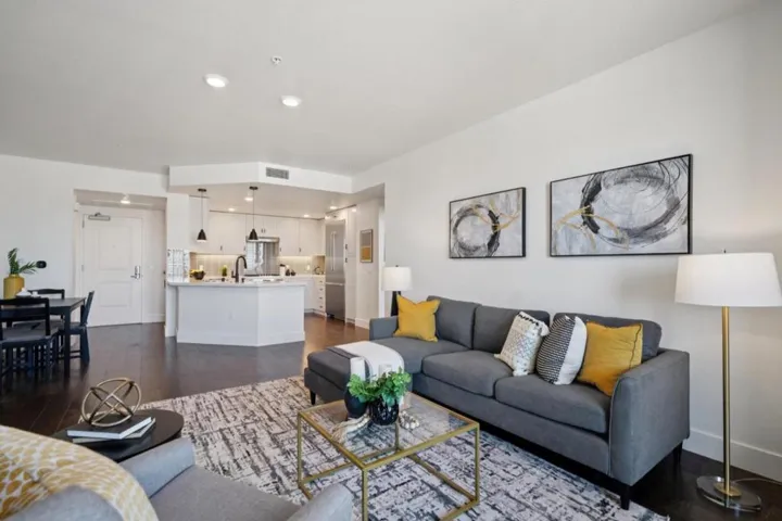 657 Walnut Street 423, San Carlos, California 94070