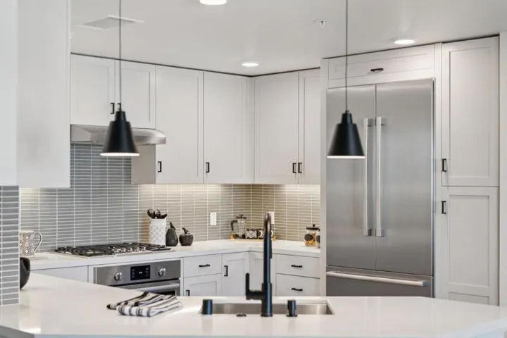 657 Walnut Street 423, San Carlos, California 94070