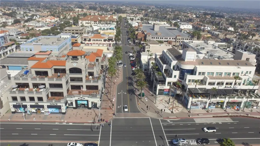 Downtown Huntington Beach