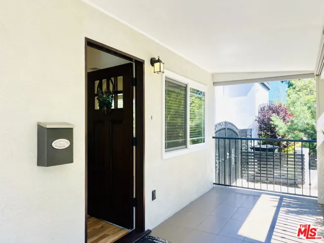 926 N Pass Avenue, Burbank, California 91505