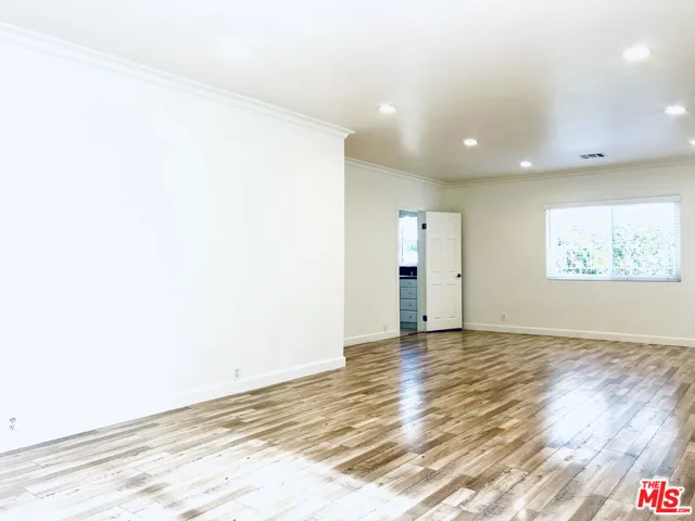 926 N Pass Avenue, Burbank, California 91505