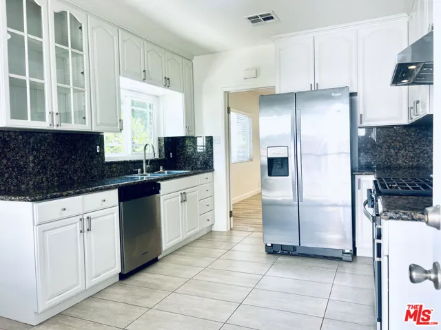 926 N Pass Avenue, Burbank, California 91505