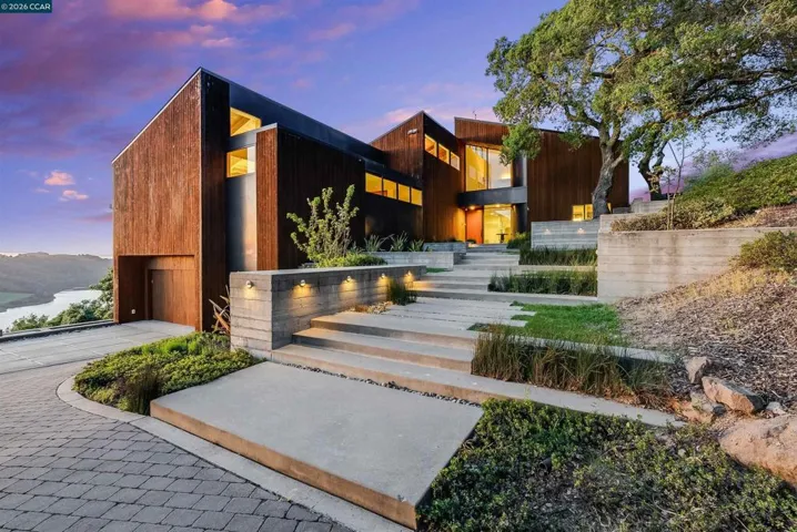240 Tappan Ln, Orinda, California 94563