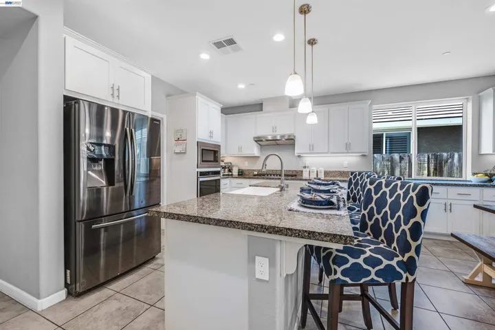1589 Friendly, Manteca, California 95337