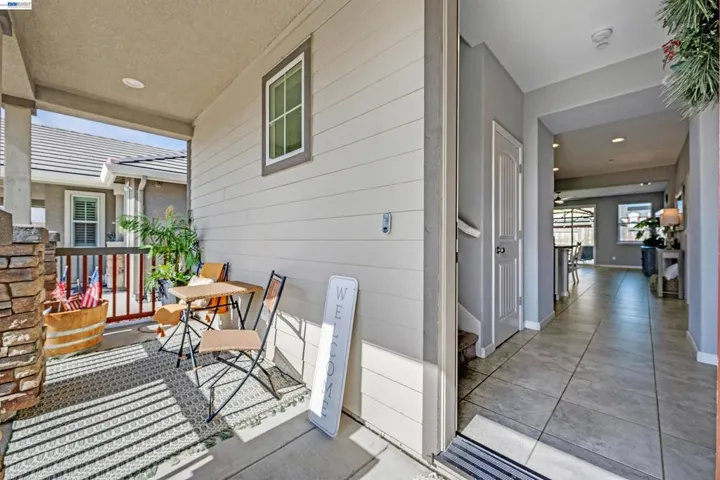 1589 Friendly, Manteca, California 95337