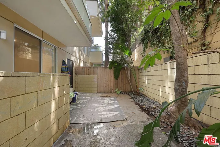 4949 Genesta Avenue 111, Los Angeles, California 91316