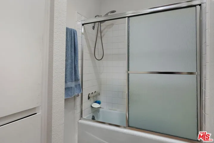 4949 Genesta Avenue 111, Los Angeles, California 91316