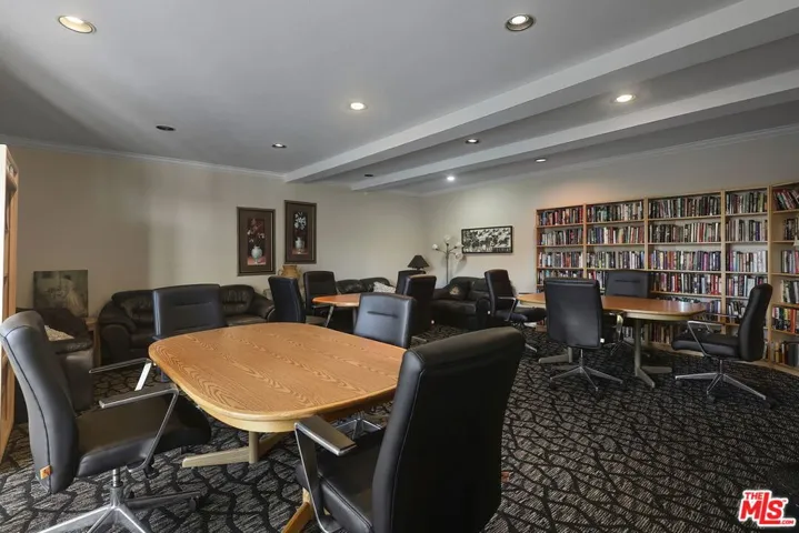 4949 Genesta Avenue 111, Los Angeles, California 91316