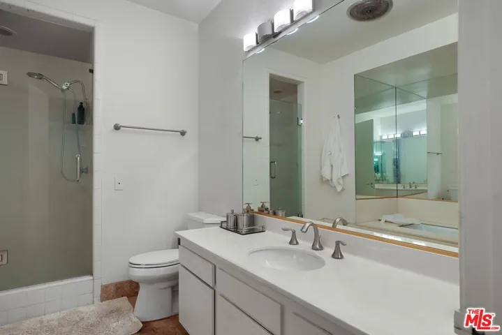4949 Genesta Avenue 111, Los Angeles, California 91316