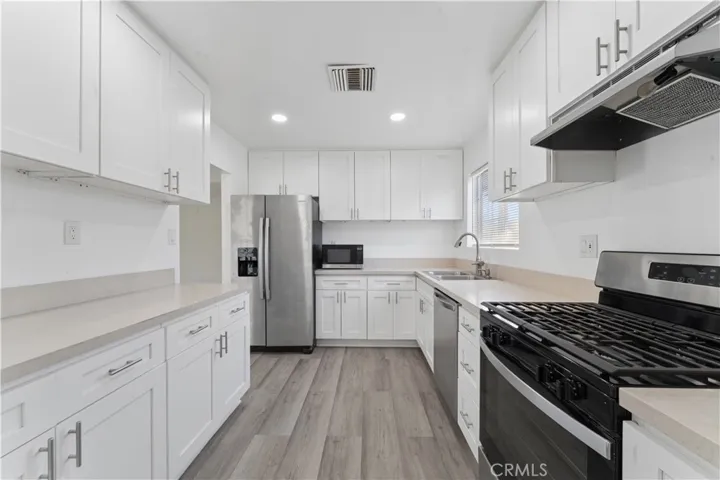 16550 Kalisher, Granada Hills, California 91344