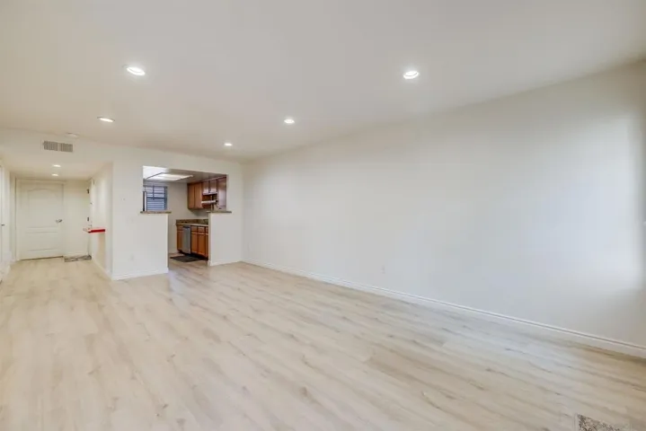 12051 Alta Carmel Ct 208, San Diego, California 92128