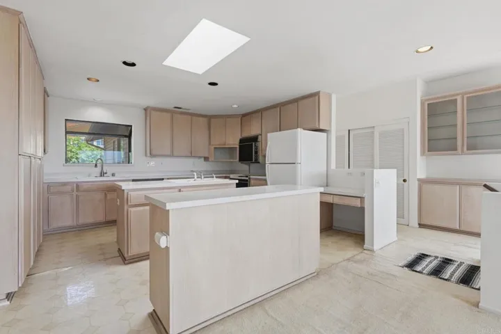 Main Floor kitchen