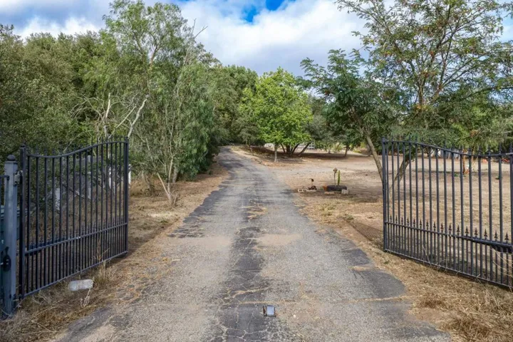 19079 Paradise Mountain Road, Valley Center, California 92082