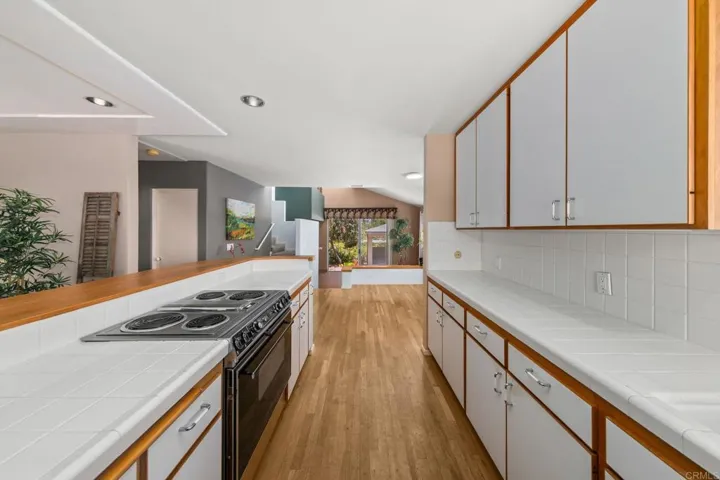 2853 Dove Street, San Diego, California 92103