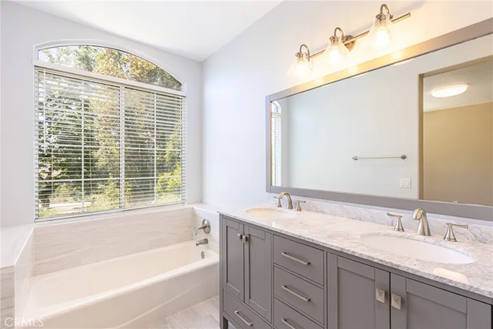 91 Seacountry Lane, Rancho Santa Margarita, California 92688