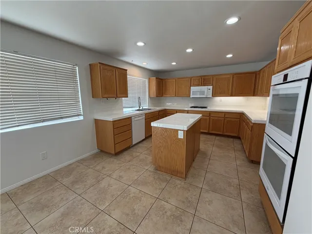 17 Del Brienza, Lake Elsinore, California 92532