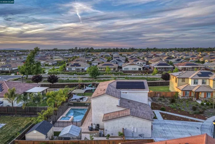 1655 Apricot Ct, Dixon, California 95620