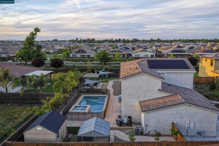 1655 Apricot Ct, Dixon, California 95620