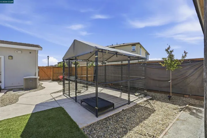1655 Apricot Ct, Dixon, California 95620
