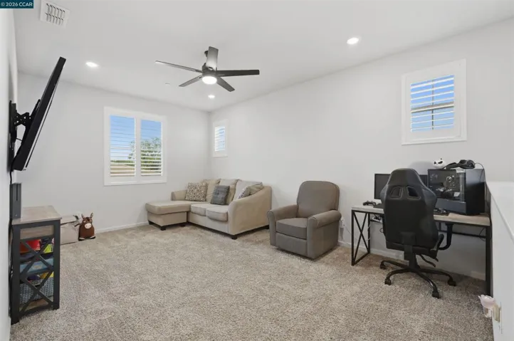 1655 Apricot Ct, Dixon, California 95620