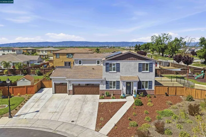 1655 Apricot Ct, Dixon, California 95620