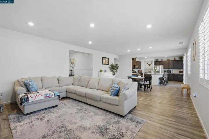 1655 Apricot Ct, Dixon, California 95620