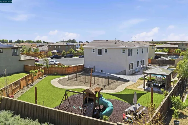 1655 Apricot Ct, Dixon, California 95620