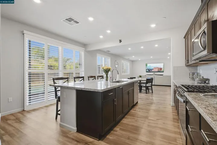1655 Apricot Ct, Dixon, California 95620