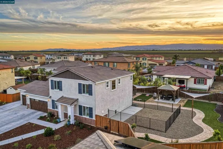 1655 Apricot Ct, Dixon, California 95620