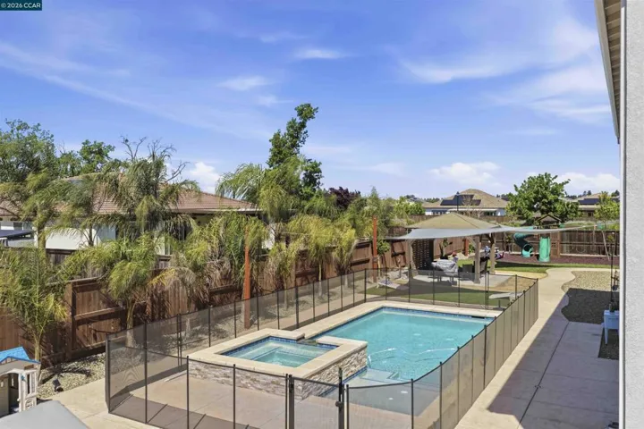 1655 Apricot Ct, Dixon, California 95620