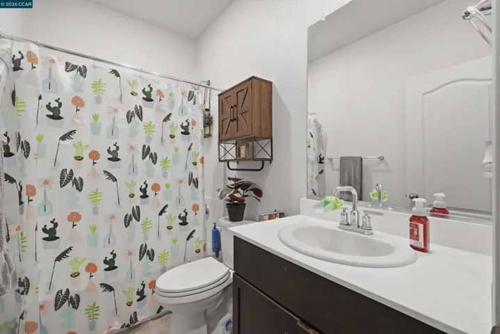 1655 Apricot Ct, Dixon, California 95620