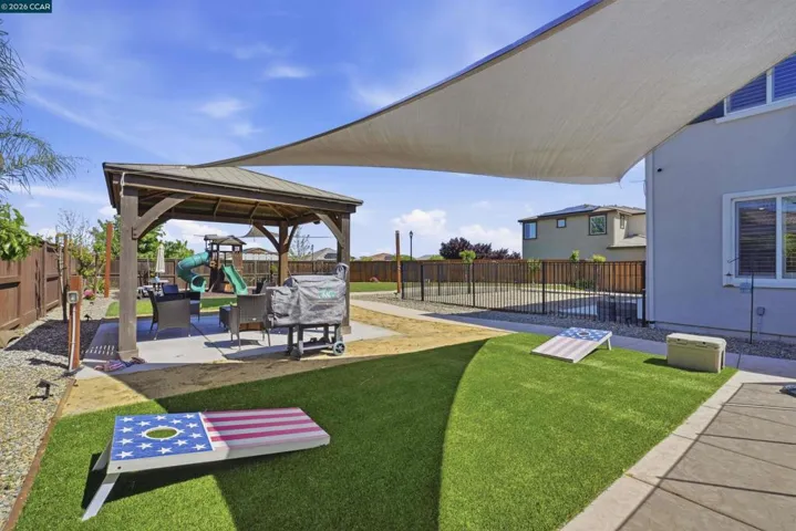 1655 Apricot Ct, Dixon, California 95620