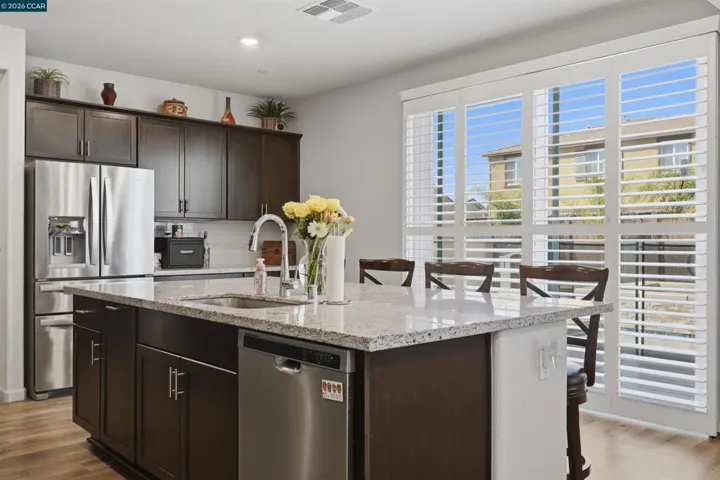 1655 Apricot Ct, Dixon, California 95620